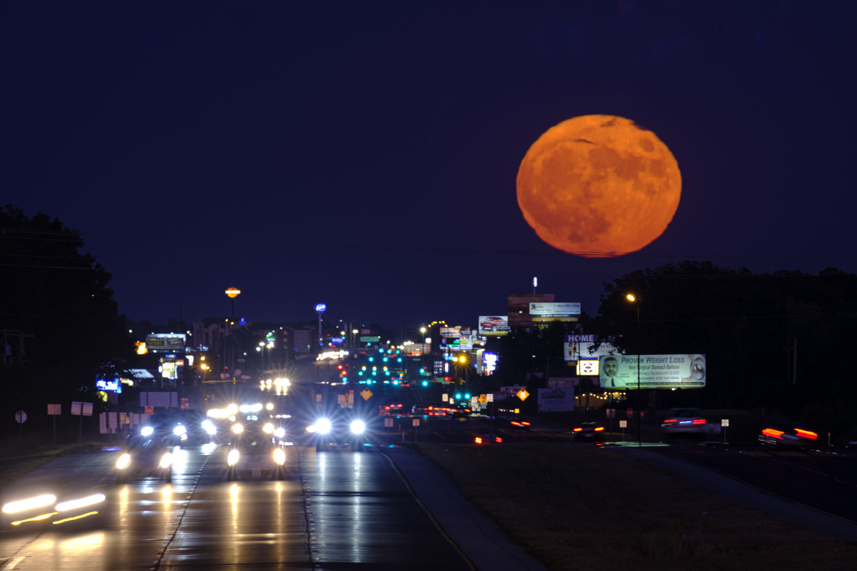 Full moon rising (copy)